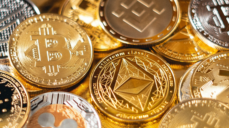 Featured image of post Factors to look at while dealing with Cryptocurrencies